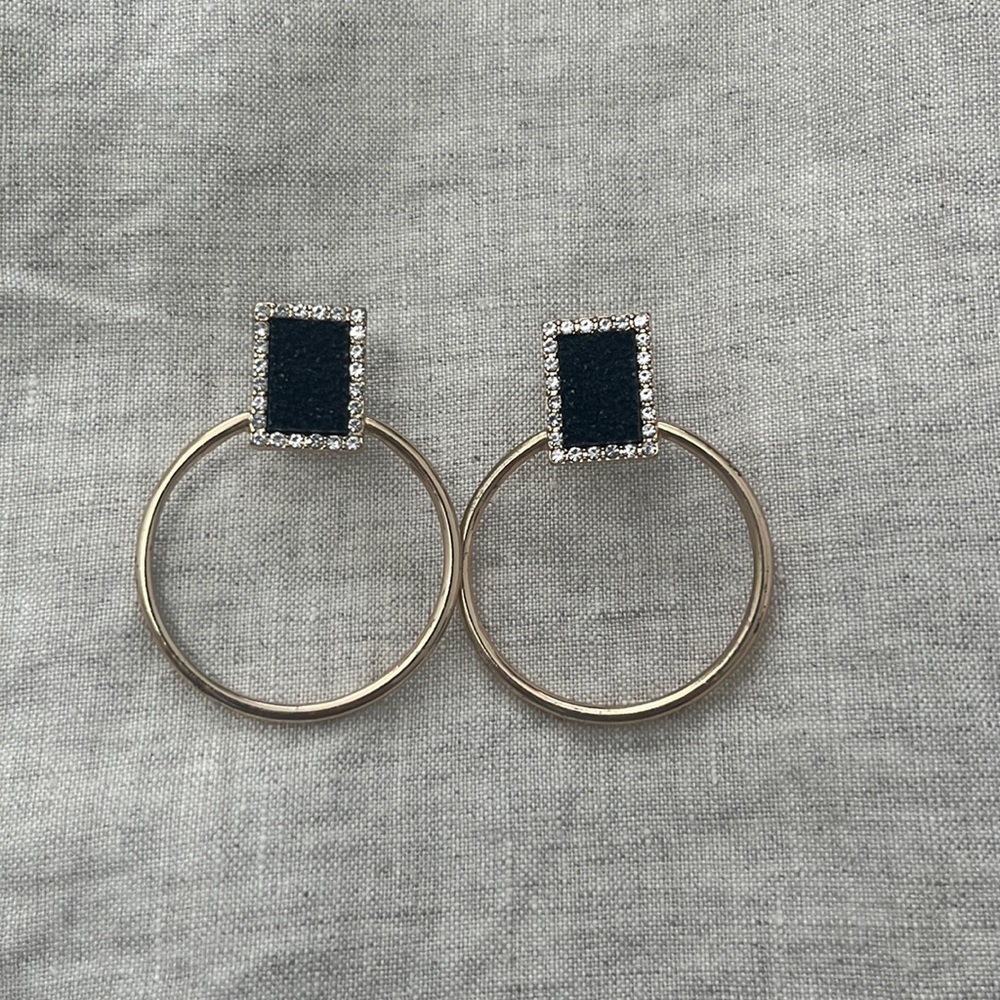 Connected stud and hoops earring